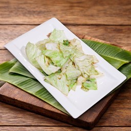 กะหล่ำผัดน้ำปลา ( Stir-Fried Cabbage with Fish Sauce )