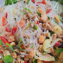 ยำวุ้นเส้นโบราณอีแก่