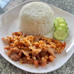 ทอดกระเทียมราดข้าว