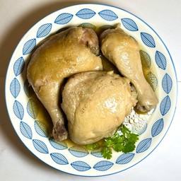 สำรับ ไก่ต้มน้ำปลา  โคลัมโบ