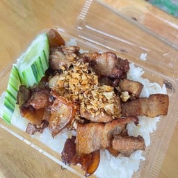 ข้าวกระเทียม