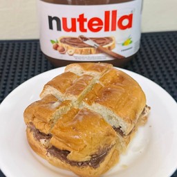 ปังกลม เนยแท้ นูเทลล่า