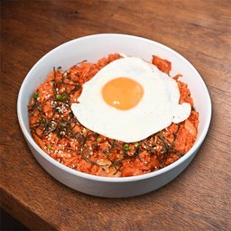 ข้าวผัดกิมจิ+ไข่ดาว ( Kimchi Fried Rice with Fried Egg )