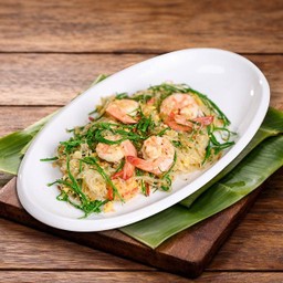 ผัดวุ้นเส้นชะอมกุ้ง ( Gemini said Stir-Fried Glass Noodles with Acacia Leaves and Shrimp )