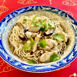 ผัดหมี่ฮ่องกง, ก๋วยเตี๋ยวคั่วไก่