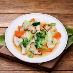 ผัดผักรวม ( Stir-Fried Mixed Vegetables )