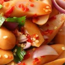 ดารายำแซ่บ หน้าร้าน som salon ปากซอยหมู่บ้านรัตนาฯ ฝั่ง ถ.รัตนาฯ