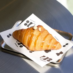 Cream Diplomat Hazelnut Praline Croissant