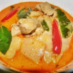 แกงไก่หน่อไม้ดอง