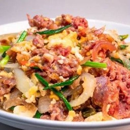 ผัดแหนมใส่ไข่