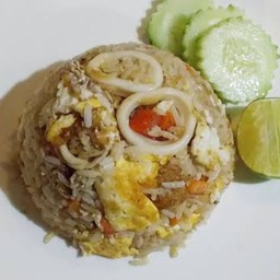ข้าวผัดหมึก