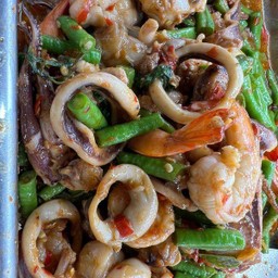 ผัดกระเพราทะเล