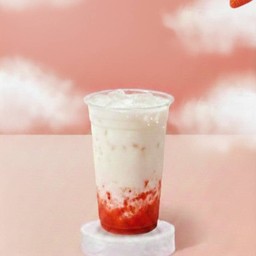 นมสดสตรอเบอรี่