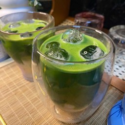 มีแมว มีมัทฉะ