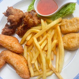 ชุดเซ็ตคุณหนู ( เฟรนฟราย นักเก็ต ไก่ทอด ปีกไก่ )