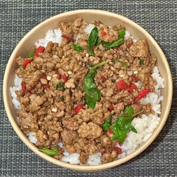 ข้าวกะเพราหมูสับ (โปรตีน 22 กรัม)
