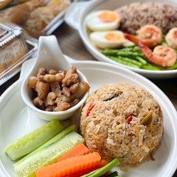 ข้าวผัดน้ำพริกกะปิหมูหวาน