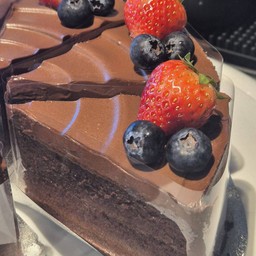 Chocolate mousse cake