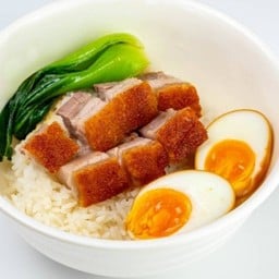 ข้าวหน้าหมูกรอบ+ไข่ต้ม-Kuai Le Express GMH