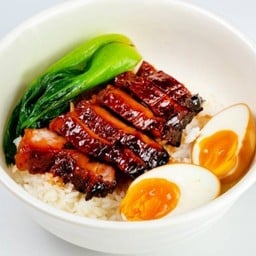 ข้าวหน้าหมูแดงสันใน+ไข่ต้ม-Kuai Le Express GMH