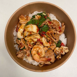 ข้าวกระเพรารวมมิตร