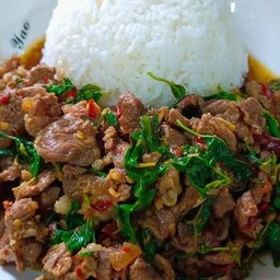 กะเพราเนื้อชิ้น