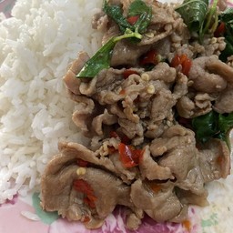 ข้าว+กะเพราหมูสันคอสไลด์