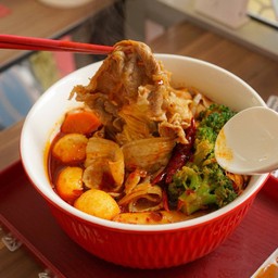 น้ำซุปหม่าล่าผสมกระดูกหมู