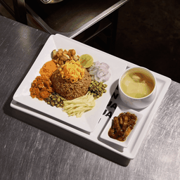 ข้าวคลุกกะปิสูตรคุณยายตุ๋ย