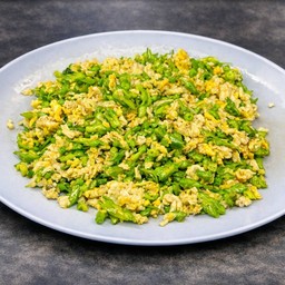 ดอกขจรผัดไข่