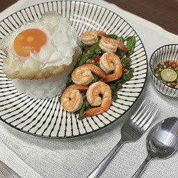 ข้าวกะเพรากุ้ง