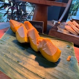 Moxy Bangkok Ratchaprasong (ม็อกซี่ แบงคอก ราชประสงค์)