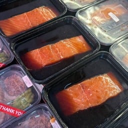 แซลม่อนดองชิ้นใหญ่จุใจ