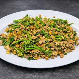ยอดมะระผัดหนำเลี๊ยบหมูสับ