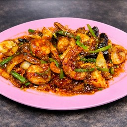 กุ้งผัดเม็ดมะม่วง