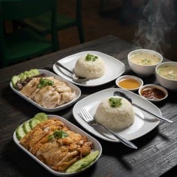 ร้านข้าวมันไก่นายเนย สาขาปากน้ำ ตลาดสถานี BTS ช้างเอราวัณ