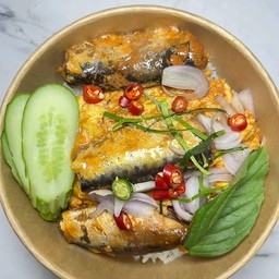 ข้าวยำปลากะป๋อง