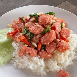 ข้าวกระเพราแหนม