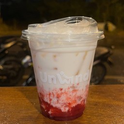 นมสดสตรอว์เบอร์รี่
