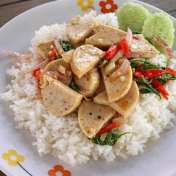 ข้าวกระเพราหมูยอ