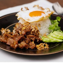 ทอดกระเทียมพริกไทย หมู/ไก่