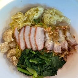 ฟลุ๊ค บะหมี่เกี๊ยว โขดหิน โขดหิน