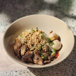 ก๋วยเตี๋ยวเรือ หมูแห้งพิเศษ