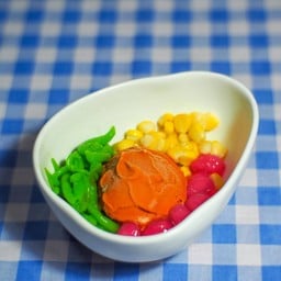 BOWLME ice cream Greek yogurt waffle