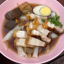 ก๋วยจั๊บแม่กอบกุล