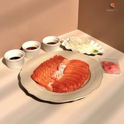 เเซลมอนซาซิมิ500กรัมมีเครื่องเคียง