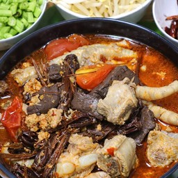 ข้าวซอย น้ำเงี้ยว ฅนเมียง