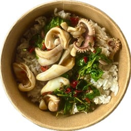 ผัดกะเพราราดข้าว