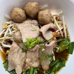 ก๋วยเตี๋ยว ลูกชิ้น-หมูสด