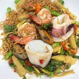 มาม่าผัดขี้เมาทะเล